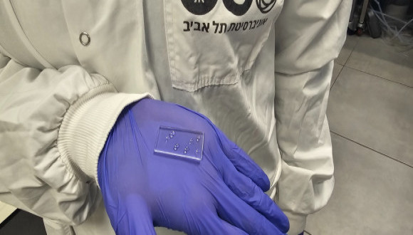 Solid Peptide. Photo by: TAU